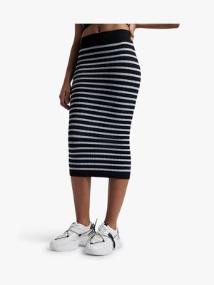 Women's Black & White Striped Seamless Skirt
