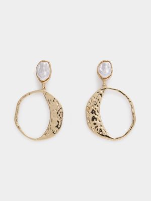 Textured Pearl Cutout Moon Drop Earrings