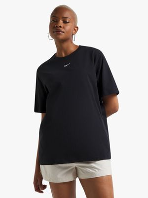 Nike Women's Nsw Essential Black T-Shirt