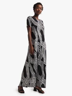 Women's Black & White Chain Print Maxi T-Shirt Dress