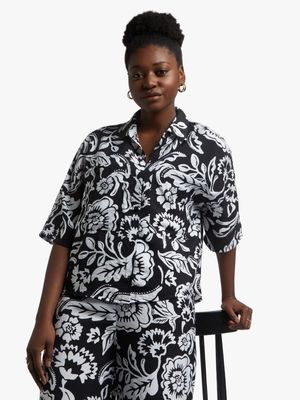 Women's White & Black Floral Print Boxy Shirt