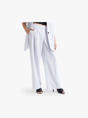 Y&G Wide Leg Pleated Trousers