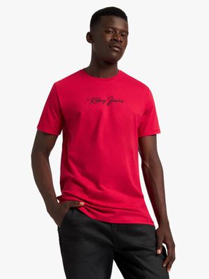 Men's Relay Jeans Slim FIt Signature Font Graphic Red T-Shirt