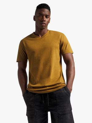 Men's Markham V-Neck Basic Camel T-Shirt