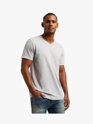 Men's Markham Raw Edge V-Neck Basic Grey T-Shirt