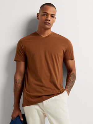 Men's Markham V-Neck Brown T-Shirt