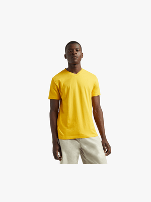 Men's Markham V-Neck Basic Yellow T-Shirt