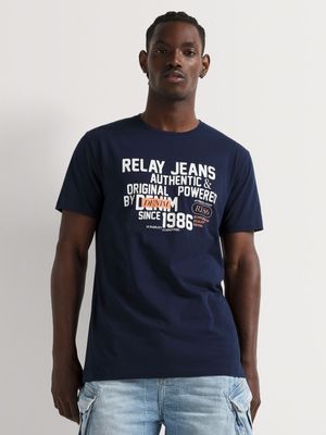 Men's Relay Jeans Slim Fit Tape Text Graphic Navy T-Shirt