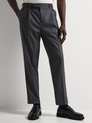 Men's Markham Slim Tapered Pleated Pinstripe Charcoal  Trouser