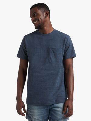 Men's Relay Jeans Reg Textured Pocket Navy T-Shirt