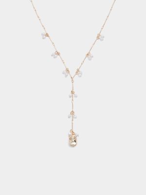 Delicate Pearls Pendant Necklace