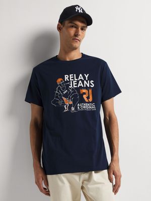 Men's Relay Jeans Crouch Figure Navy Graphic T-Shirt