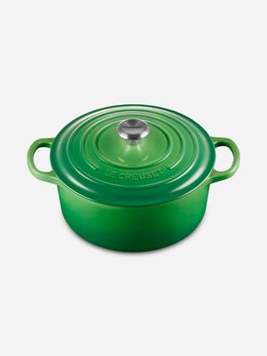 le creuset round cocotte 22cm bamboo