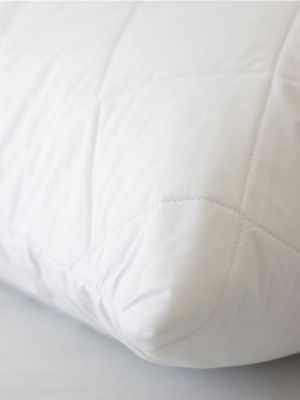 Granny Goose Quilted Pillow Protector