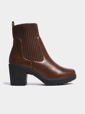 Women's Brown Ribbed Chelsea Boots