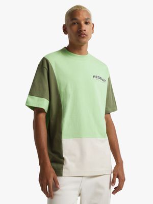 Redbat Men's Green Relaxed Graphic T-Shirt