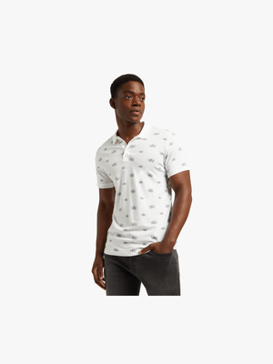 Markham White Design Golfer