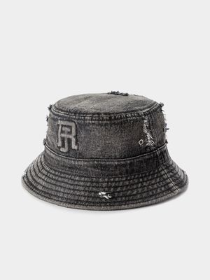 RJ BLACK/MEDIUM BLUE RIP & REPAIR DENIM BUCKET HAT