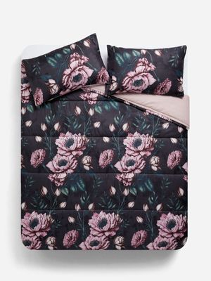 Jet Home Eclectic Collector Blossom Value Comforter Set 3/4