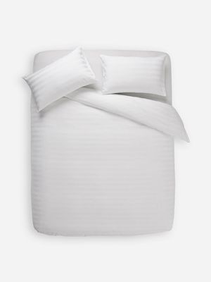 Gold Seal Certified Egyptian Cotton 300 Thread Count Wide Stripe Duvet Cover Set White