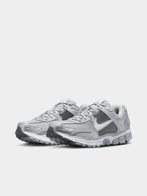 Nike Men's Vomero 5 Grey/Silver Sneaker