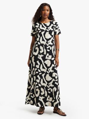 Women's Black & White Animal Print Maxi T-Shirt Dress