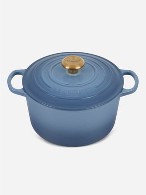 le creuset deep round cocotte chambray 24cm