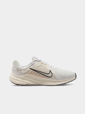 Womens Nike Quest 5 Sail/Black Running Shoes