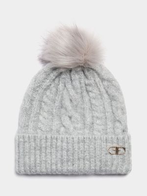 Cable Knit Pom Pom Beanie