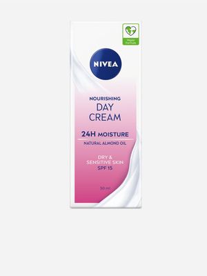 Nivea Daily Essentials Rich Moisturising Day Dream SPF 15