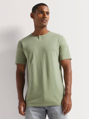 Men's Markham Basic Henley Sage T-Shirt