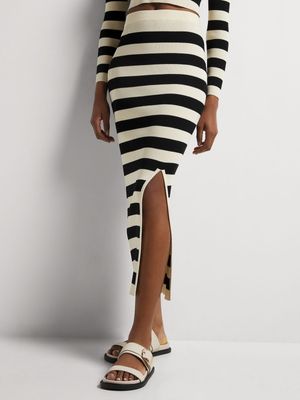 Y&G Wide Stripe Knit Maxi Skirt