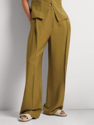 Wide Leg Side Pleat Pants