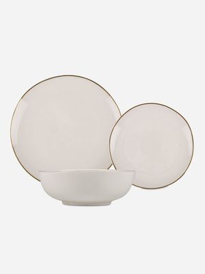 gold rimmed dinnerware