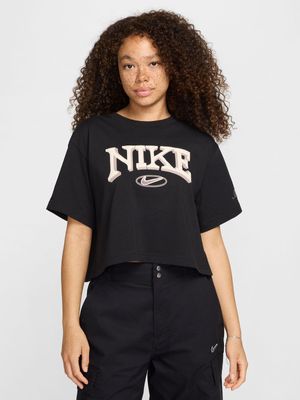 Womens Nike Sportswear Cropped Black Tee