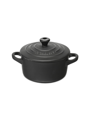 le creuset mini cocotte matt black 10cm