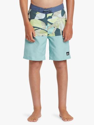 Boy's Quiksilver Blue Everyday Division 17 Boardshorts