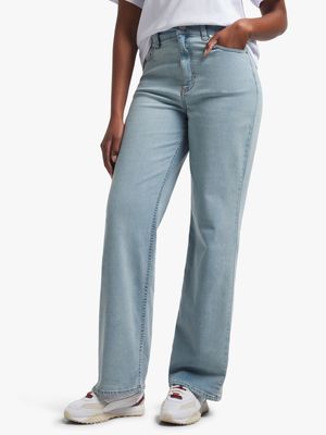 Women's Light Wash Wide Leg Jeans