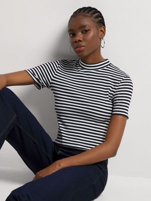 Y&G Rib Stripe Round Neck T-Shirt