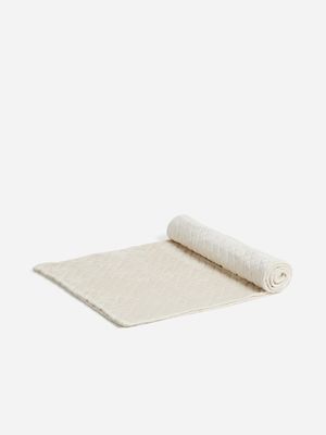 Jet Home Cream Embossed Fleece Throw 125x150