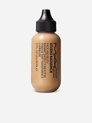 MAC Studio Face And Body Foundation