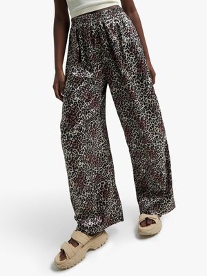 Women's Animal Print Satin Wideleg Pants