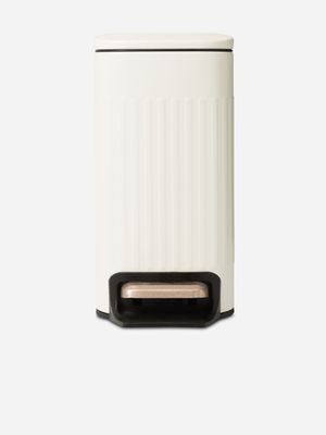 Narrow Fluted Bathroom Bin White 6L