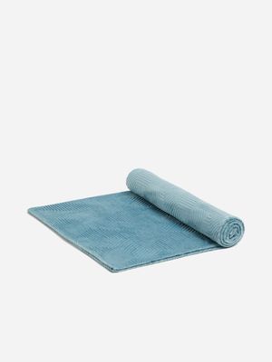 Jet Home Snorkel Blue Geo Embossed Fleece Throw 125x150