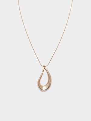 Long Cut-out Pendant Necklace