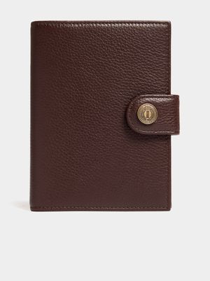 Fabiani Men's Pebble Leather Passport Wallet Brown