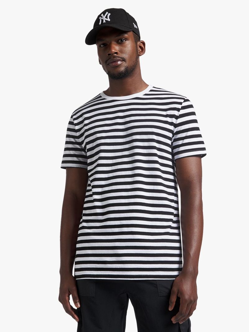 Black t shirt with white stripes best sale