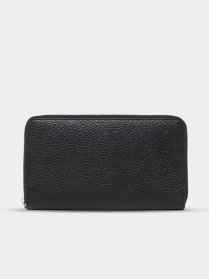 Busby Black Kai Travel Wallet