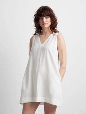 Women's Canvas V-Neck Shift Dress