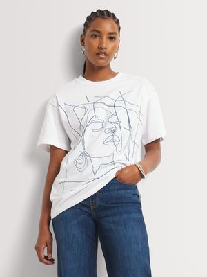 Abstract Line Embroidery Face T-Shirt